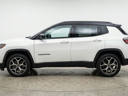 Used 2025 Jeep Compass Limited image 5