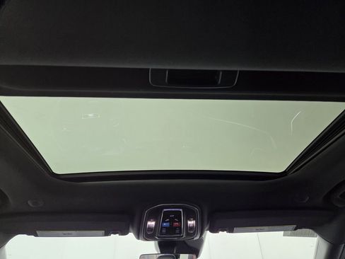 New 2025 Jeep Grand Cherokee Altitude image 20