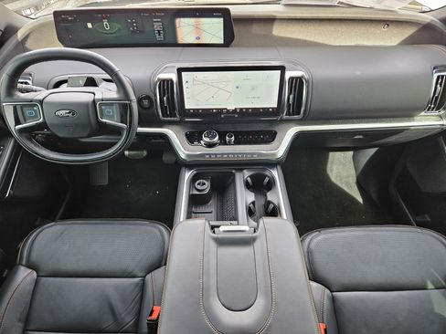 Used 2025 Ford Expedition Tremor image 27