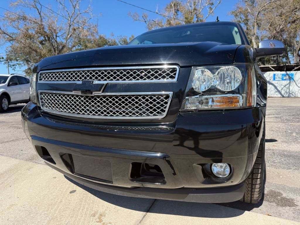 Used 2009 Chevrolet Avalanche LTZ RWD image 10