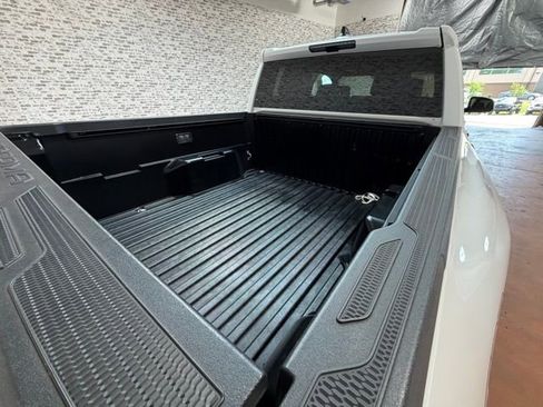 Used 2024 Toyota Tacoma TRD Off-Road image 11