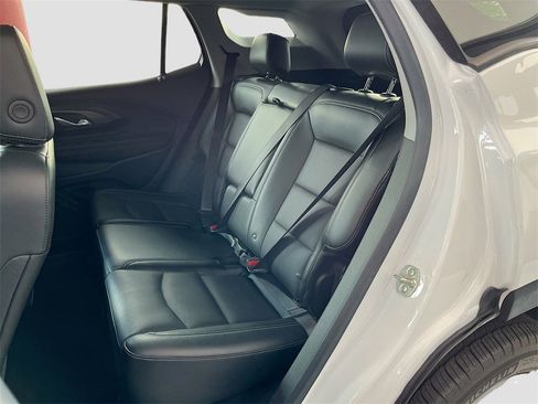 Used 2024 GMC Terrain SLT w/ LPO, Floor Liner Package image 23