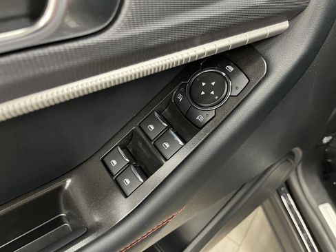 Used 2025 Ford Explorer ST-Line image 28