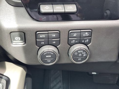 Used 2025 Chevrolet Silverado 1500 ZR2 w/ Technology Package AWD/4WD image 19