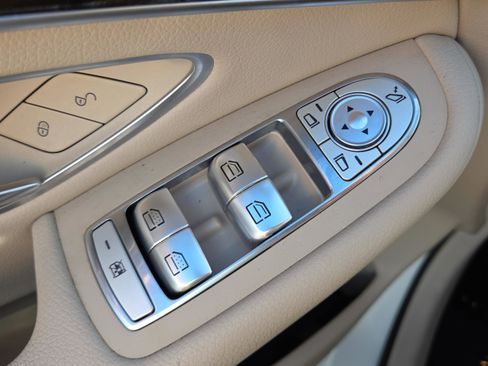 Certified 2021 Mercedes-Benz GLC 300 image 36