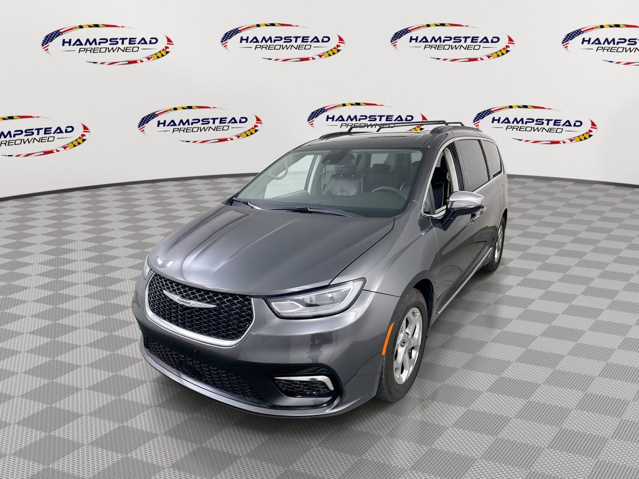 Used 2023 Chrysler Pacifica Limited FWD image 1