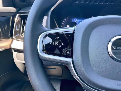 New 2026 Volvo XC90 T8 Plus w/ Protection Package AWD/4WD image 17