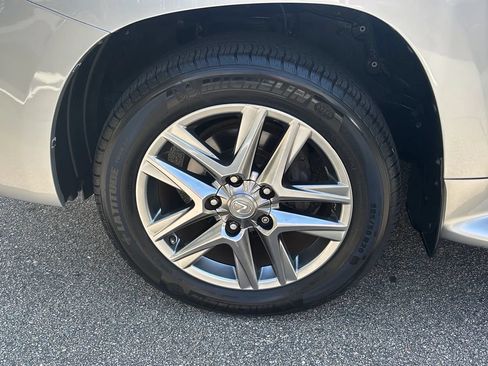 Used 2014 Lexus LX 570 4WD image 29