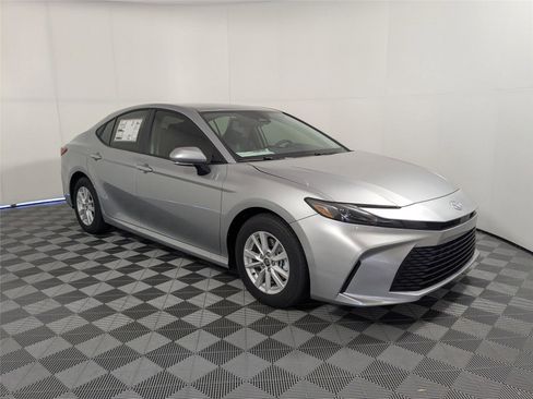 New 2026 Toyota Camry LE image 4