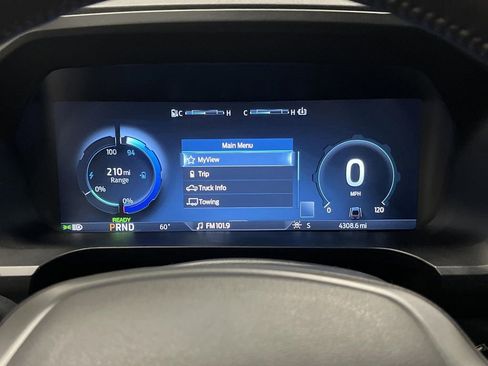 Used 2022 Ford F150 Lightning Lariat image 19