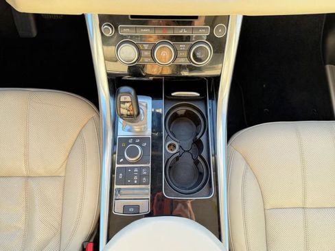 Used 2017 Land Rover Range Rover Sport HSE image 23