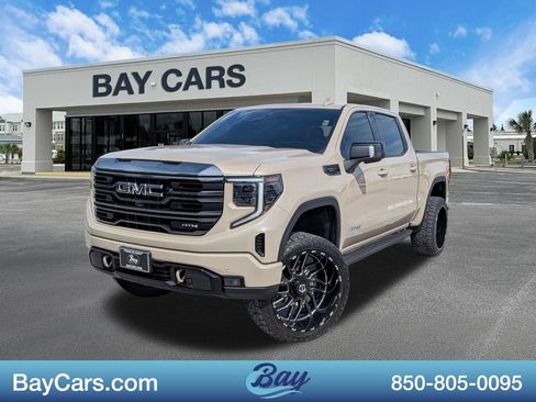 Used 2023 GMC Sierra 1500 AT4 w/ AT4 Premium Package AWD/4WD image 1