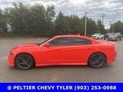 Used 2019 Dodge Charger GT RWD image 4