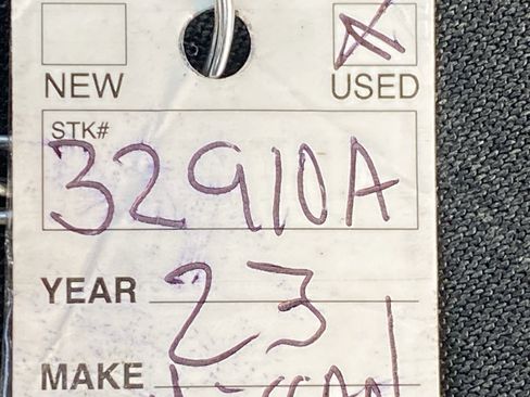 Used 2023 Nissan Pathfinder S image 32