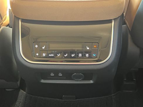 Used 2025 INFINITI QX80 Luxe w/ Cargo Package AWD/4WD image 22