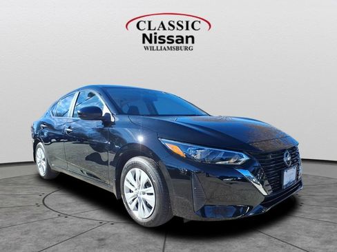 Used 2025 Nissan Sentra S image 3