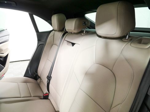 New 2025 Porsche Macan Electric image 22