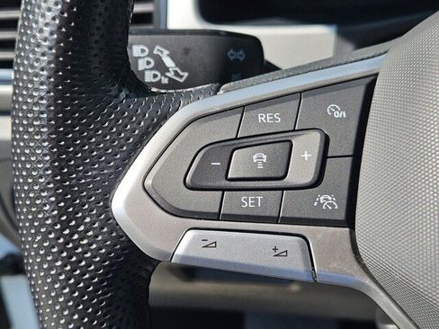 Certified 2021 Volkswagen Atlas Cross Sport SEL R-Line FWD image 26
