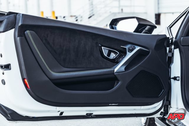 Used 2019 Lamborghini Huracan LP 580-2 RWD image 88