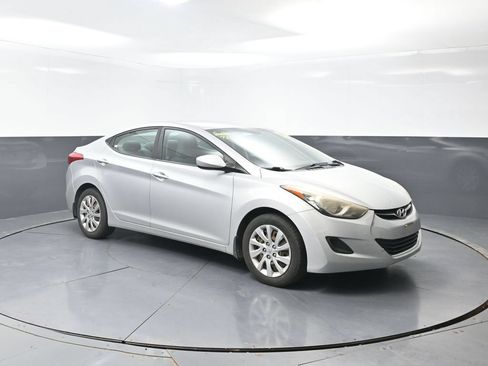 Used 2012 Hyundai Elantra GLS FWD image 3