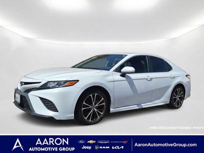 Used 2019 Toyota Camry SE w/ Carpet Mat Package
