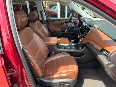 Used 2018 Chevrolet Traverse High Country AWD/4WD image 12