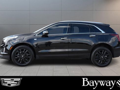 New 2026 Cadillac XT5 Luxury w/ LPO, ONYX Package image 4