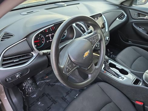 Used 2023 Chevrolet Malibu LT image 15