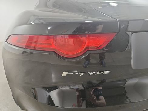 Used 2017 Jaguar F-TYPE Coupe RWD image 21