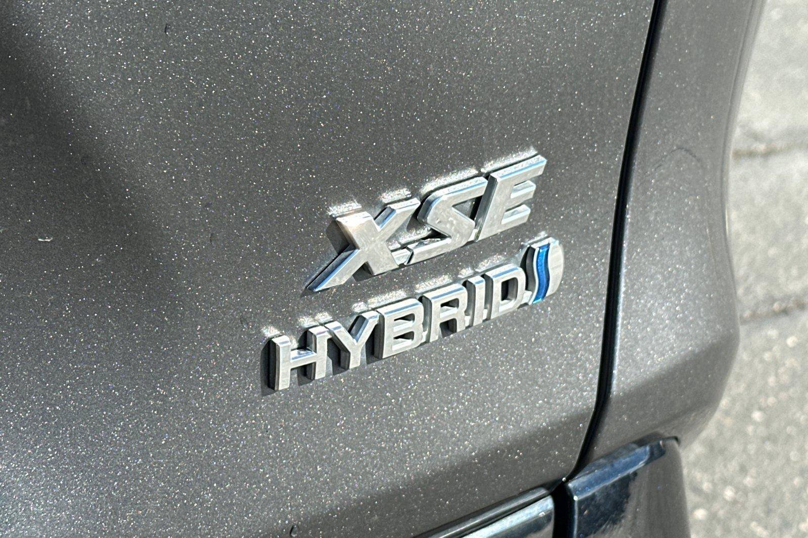 Used 2022 Toyota RAV4 XSE AWD/4WD image 26