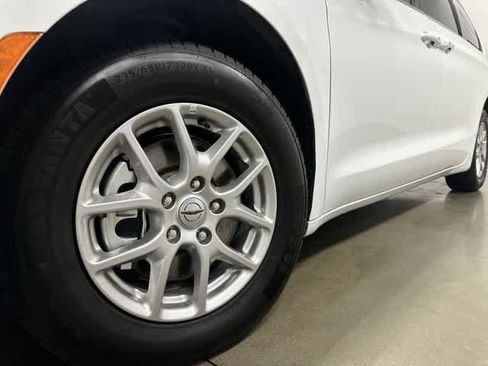 Used 2025 Chrysler Pacifica Select FWD image 28