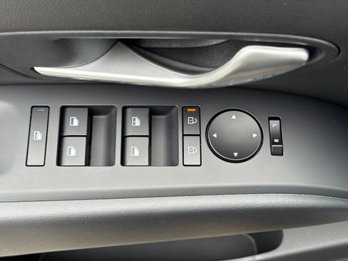 Certified 2025 Hyundai Tucson SE AWD/4WD image 18