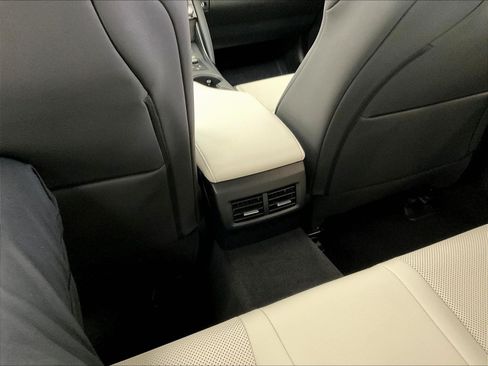 Used 2023 Lexus IS 350 F Sport AWD/4WD image 10