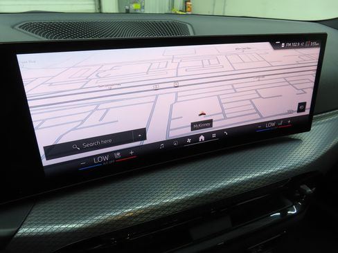 Used 2025 BMW 330i xDrive 330i xDrive image 18