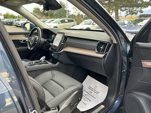 Used 2025 Volvo XC90 B6 Plus AWD/4WD image 10