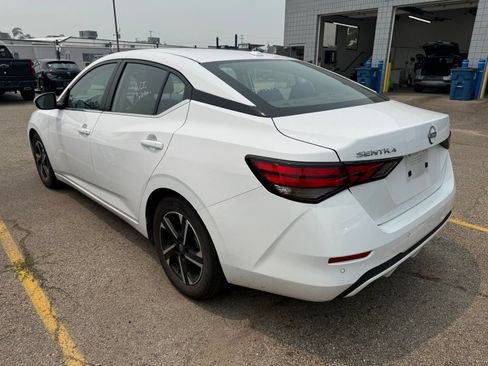 Used 2024 Nissan Sentra SV FWD image 4