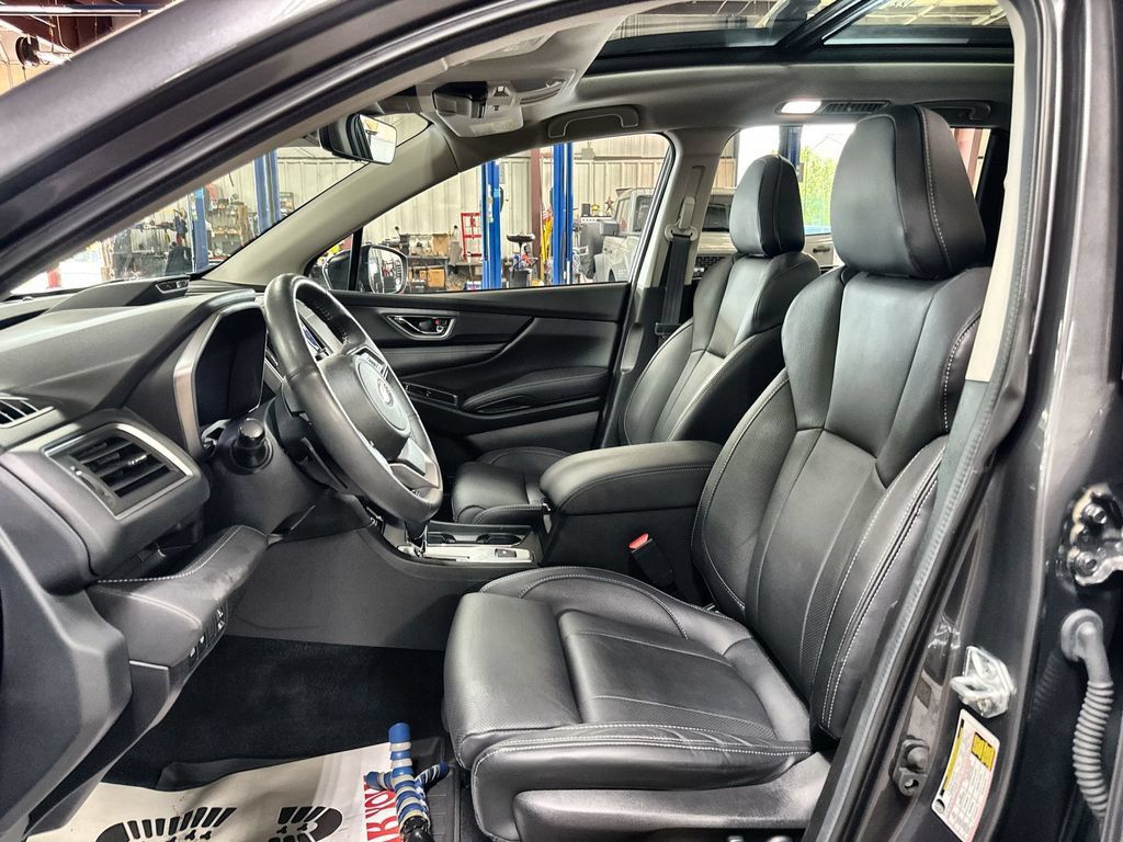 Used 2025 Subaru Ascent Limited AWD/4WD image 12
