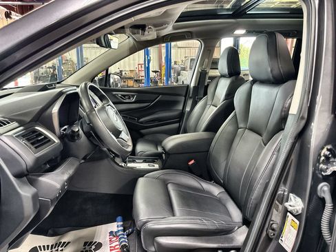 Used 2025 Subaru Ascent Limited AWD/4WD image 12