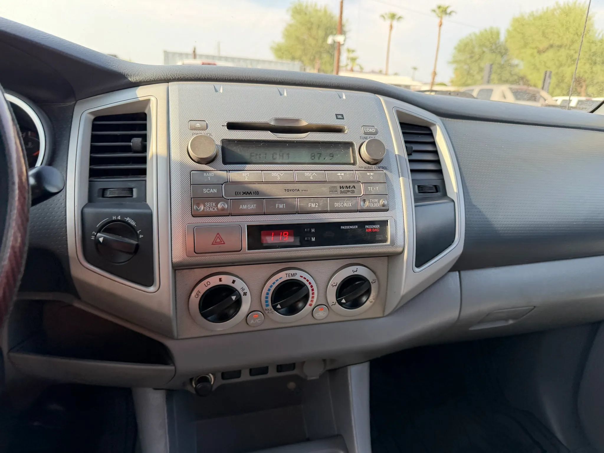 Used 2010 Toyota Tacoma 4x4 Double Cab w/ TRD Sport Pkg w/JBL Audio image 21
