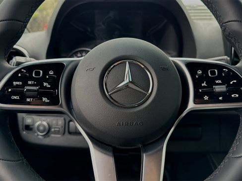 Used 2024 Mercedes-Benz Sprinter 2500 image 23