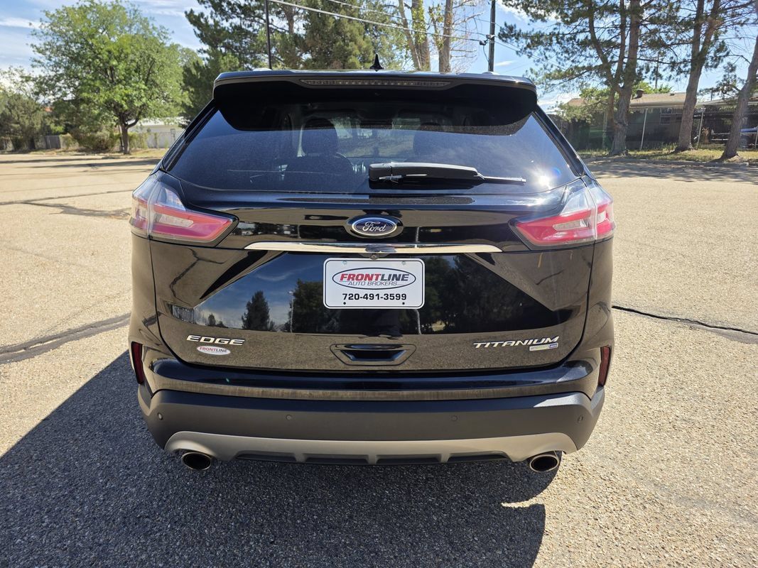 Used 2019 Ford Edge Titanium w/ Cold Weather Package AWD/4WD image 5