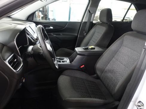 Used 2024 Chevrolet Equinox LT w/ LPO, Floor Liner Package FWD image 10