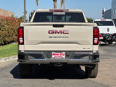 New 2026 GMC Sierra 1500 SLE w/ Preferred Package RWD image 5