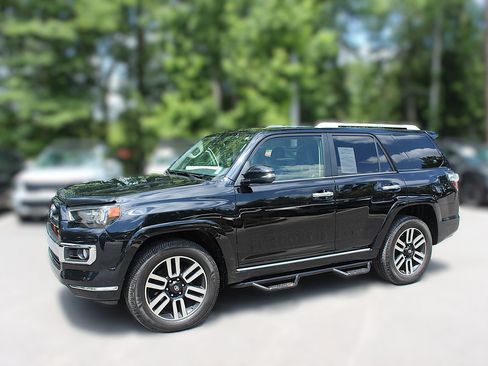 Used 2019 Toyota 4Runner Limited AWD/4WD image 4