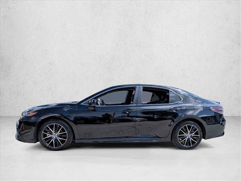Certified 2022 Toyota Camry SE w/ Convenience Package FWD image 9
