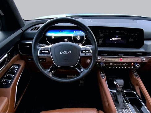 Used 2023 Kia Telluride SX Prestige X-Pro AWD/4WD image 6