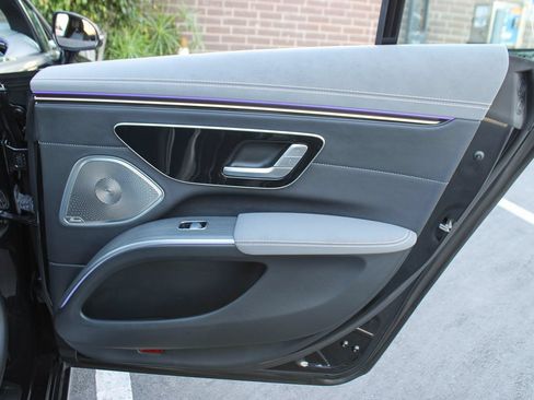 Used 2023 Mercedes-Benz EQS 450+ 4MATIC Sedan image 43