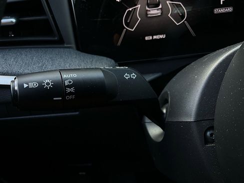 Used 2025 Nissan Kicks SV image 32