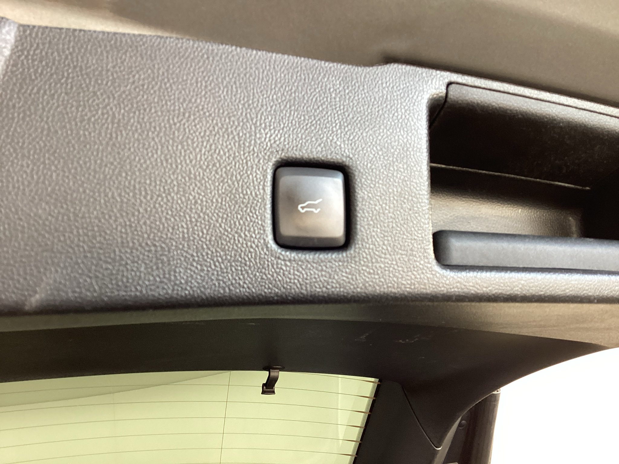 Certified 2023 Ford Escape Active AWD/4WD image 32