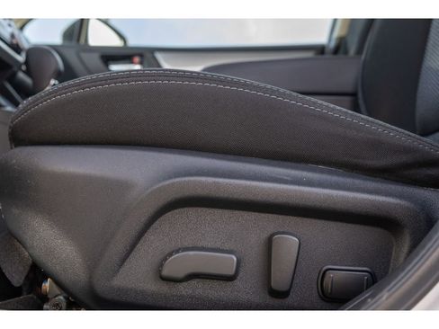 Used 2019 Subaru Outback 2.5i Premium image 16